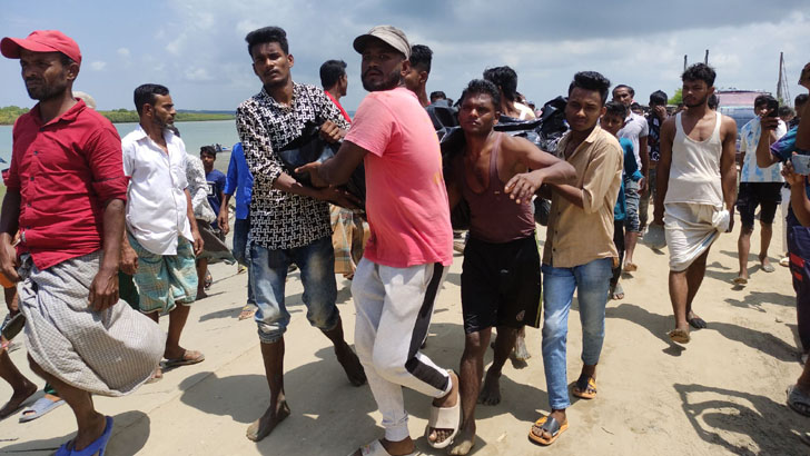 সাগরে ট্রলারডুবিতে আরও ৩ জেলের লাশ উদ্ধার