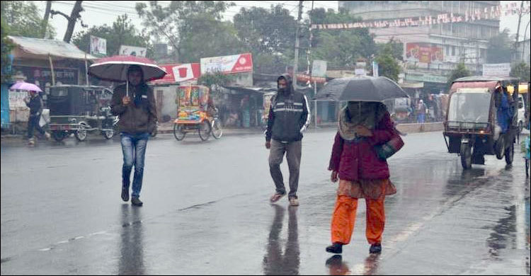 রাজধানীতে বৃষ্টি, কমতে পারে তাপমাত্রা