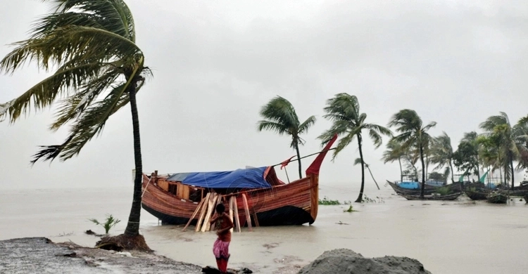 চলতি মাসেই বঙ্গোপসাগরে সৃষ্টি হতে পারে ঘূর্ণিঝড়