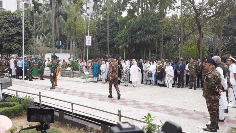 পিলখানা হত্যাকাণ্ডে শহীদদের প্রতি শ্রদ্ধা নিবেদন