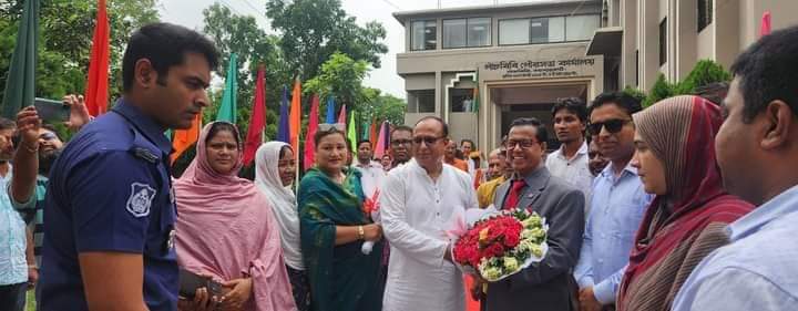 জয়পুরহাটের পাঁচবিবি পৌরসভায় অনলাইনে নাগরিক সেবার উদ্বোধন