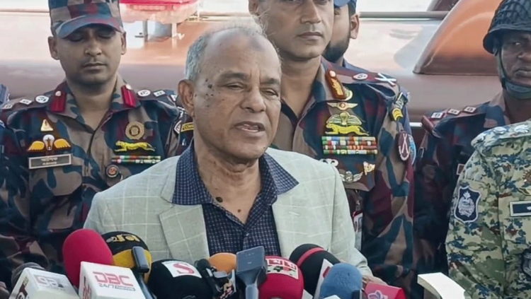 মিয়ানমার সরকার ও আরাকান আর্মির সঙ্গে যোগাযোগ রয়েছে : স্বরাষ্ট্র উপদেষ্টা