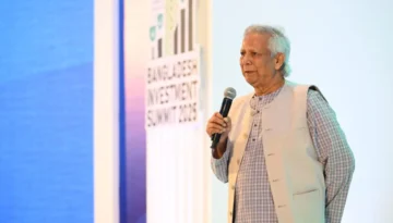 দুনিয়া বদলাতে চাইলে ব্যবসা সবচেয়ে শক্তিশালী কাঠামো : প্রধান উপদেষ্টা