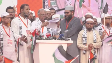 ‘মার্চ ফর গাজা’ কর্মসূচিতে ঘোষণাপত্র পাঠ করলেন মাহমুদুর রহমান