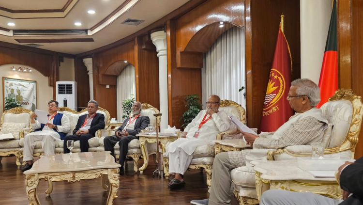 প্রধান উপদেষ্টার সঙ্গে বৈঠকে বিএনপি