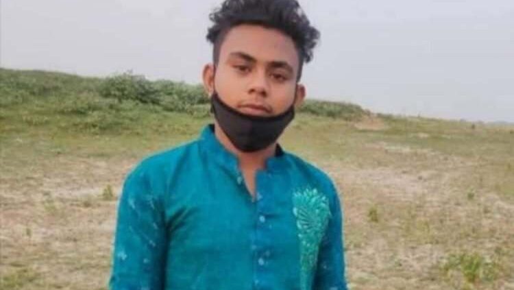 চাঁপাইনবাবগঞ্জ এ বজ্রপাতে মৃত্য 