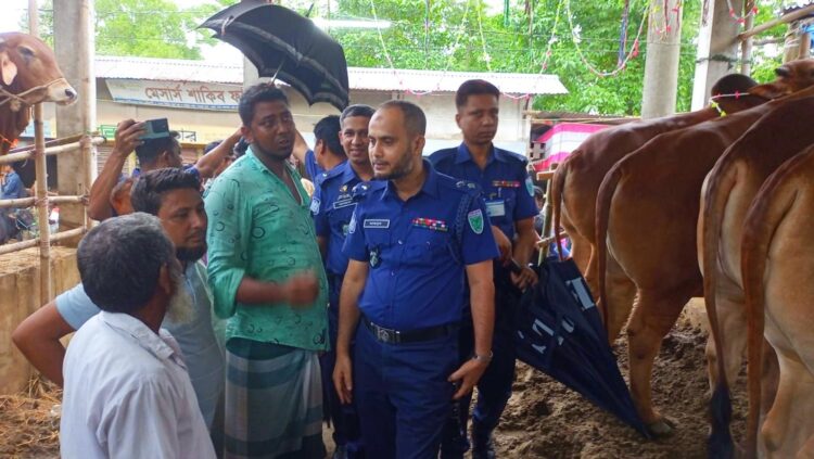 গরুর হাটে কেউ চাঁদাবাজি করলে পুলিশ আইনগত ব্যবস্থা নিবে- পুলিশ সুপার মাহবুবুর রহমান