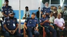 উলিপুরে বিভিন্ন পূজা মণ্ডপ পরিদর্শন করেন পুলিশ সুপার