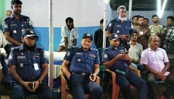 উলিপুরে বিভিন্ন পূজা মণ্ডপ পরিদর্শন করেন পুলিশ সুপার